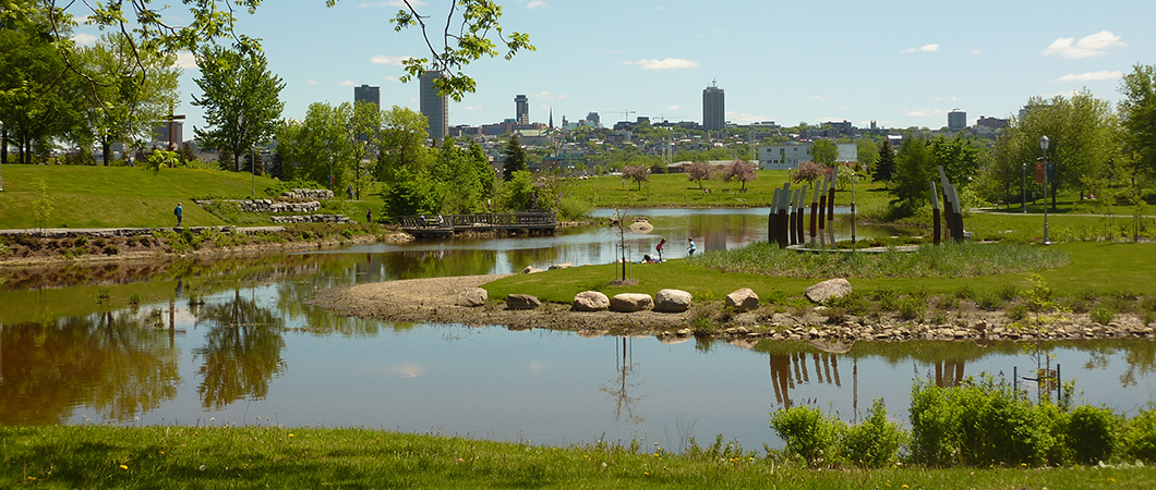 Rivière_Saint-Charles_cartier-brebeuf_juin_2011-crop Revitalisation des berges de la rivière Saint-Charles