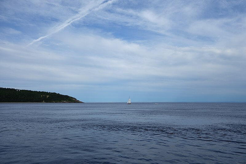 PH_800px-Tadoussac_DSC04429_(22222779649)